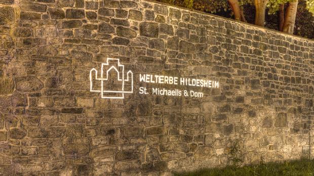 HILDESHEIM - VERBINDUNG VON UNESCO-WELTERBESTÄTTEN MIT DER »instalight 1060« - Foto: Studio DL (Dirk-André Betz)
