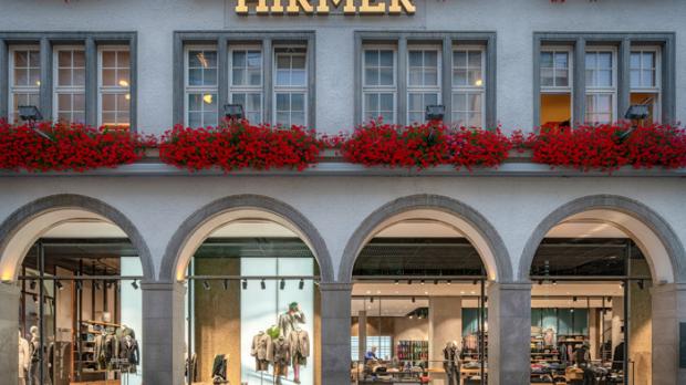 Oktalite-Beleuchtung im Münchner Modehaus Hirmer
