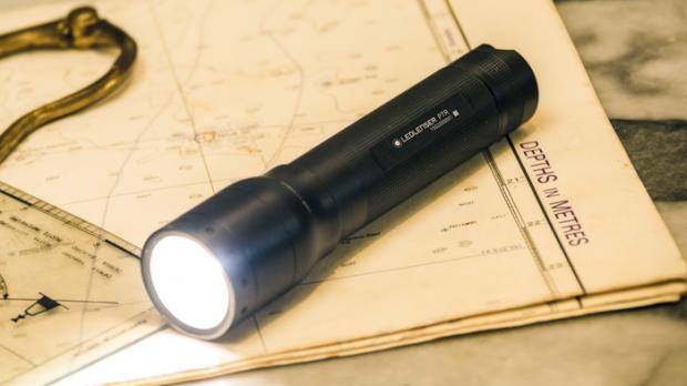Portables LED-Licht von Ledlenser: P7R Taschenlampe
