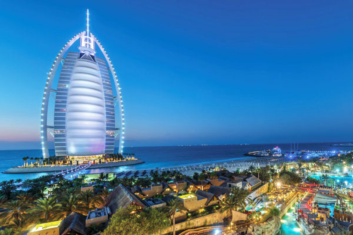 Burj Al Arab: Brillantes Funkeln an Dubais Luxusikone - HIGHLIGHT