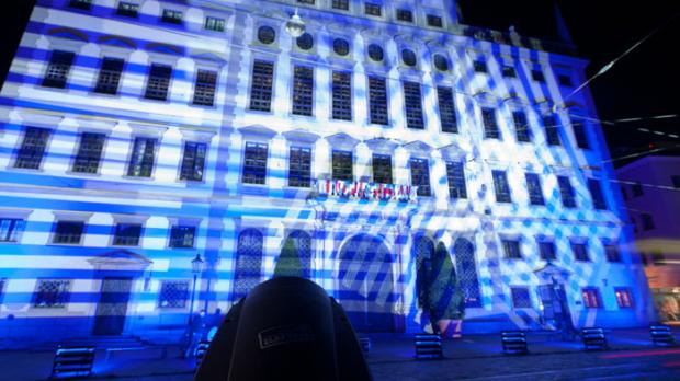 Clay Paky Alpha Spot HPE 1500 für die Illumination des Augsburger Rathauses eingesetzt