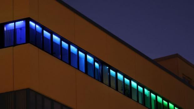 dilitronics zeigt mit dynamischer Gebäudebeleuchtung das Leistungspotential innovativer LED-Lösungen