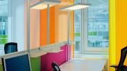 In den Unilever-Büros leuchten insgesamt 1400 LED-Arbeitsplatzstehleuchten aus der Serie „Office Air“ von Nimbus. 