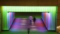 Farbenfrohe Unterführung: LED-Lichtwand von Hess