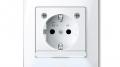 Klein und doch wichtig: LED-Steckdosen sorgen für Sicherheit in den eigenen vier Wänden