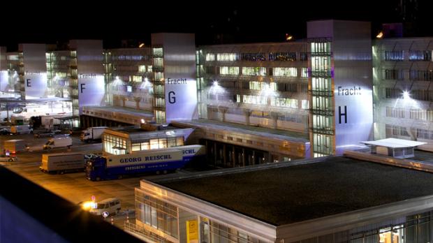 Münchner Air Cargo Center nutzt Einsparpotenzial von Toshiba LED Floodlights