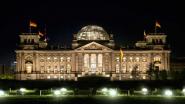 Viele Gäste aus Politik, Verwaltung und Wirtschaft waren zum Einschaltzeremoniell der Reichstagsillumination, am 22. Mai, nach Berlin gekommen und ... Foto: Stiftung Lebendige Stadt