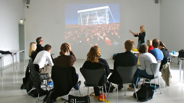 Jenny Osuldsen von Snøhetta Architecture aus Oslo referierte beim ersten Kurs im April 2013 zum Thema Design und Strategien.