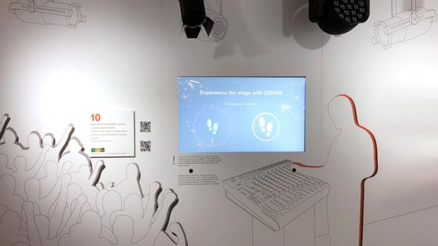 Orams ′Welt des Lichts′-Ausstellung in München
