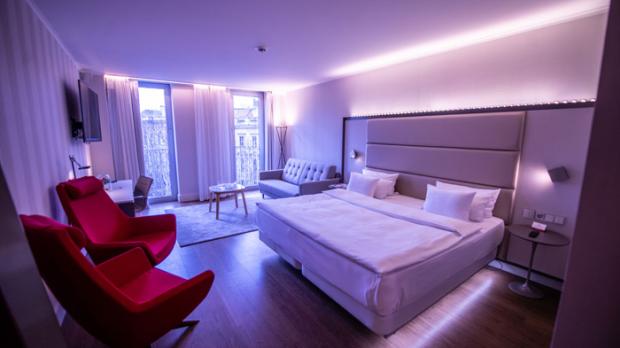 ′Mood-Room′ im NH-Hotel Berlin-Mitte mit Beleuchtung und Lichtsteuerung von Signify.