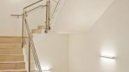 Effiziente Treppenhaus-Beleuchtung garantieren Wandleuchten aus der alvia LED-Produktfamilie von Regiolux. Foto: Hermann Kaufmann für Regiolux 