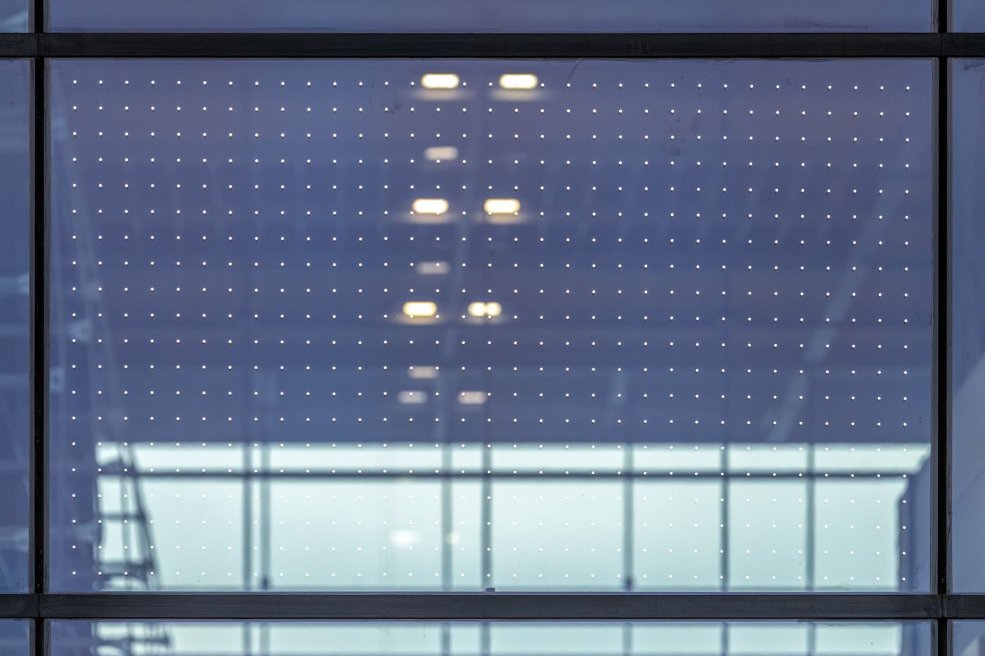 Flughafen BER stattete Terminal-Fassade mit Seen-Elements aus