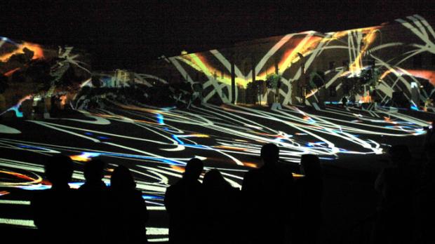 Koblenz Lichtströme auf Fassaden und Innenhöfen von Ursula Scherrer + Kurt Laurenz Theinert. Foto: Kurt Laurenz Theinert
