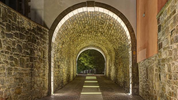 HILDESHEIM - VERBINDUNG VON UNESCO-WELTERBESTÄTTEN MIT DER »instalight 1060« - Foto: Studio DL (Dirk-André Betz)
