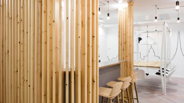Wireflow von Vibia bei La Parisienne Assurances