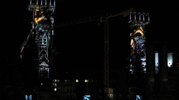 Das Lichtkonzept von Ingo Maurer setzt auf klare Kontraste zwischen Licht und Schatten, inspiriert von Filmemachern wie Sergej Eisenstein. Foto: Ingo Maurer GmbH